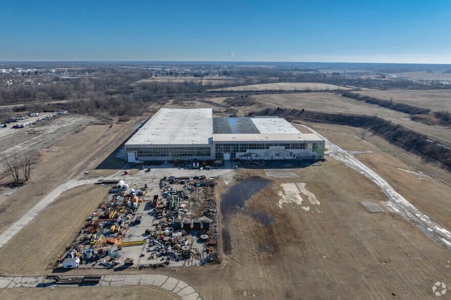 More Photos Of 1769 E Broadway St, Northwood Manufacturing For Lease