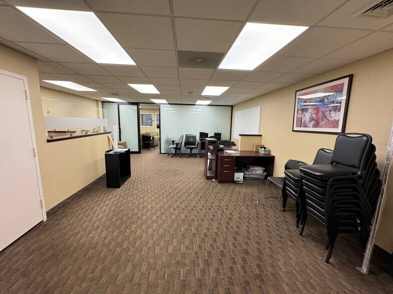 More Photos Of 225 Gordons Corner Rd, Manalapan Township Medical For Lease