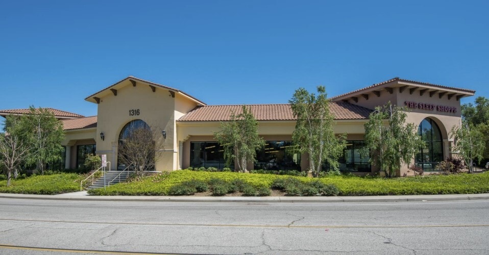 Primary Photo Of 1316 Newbury Rd, Thousand Oaks Freestanding For Sale