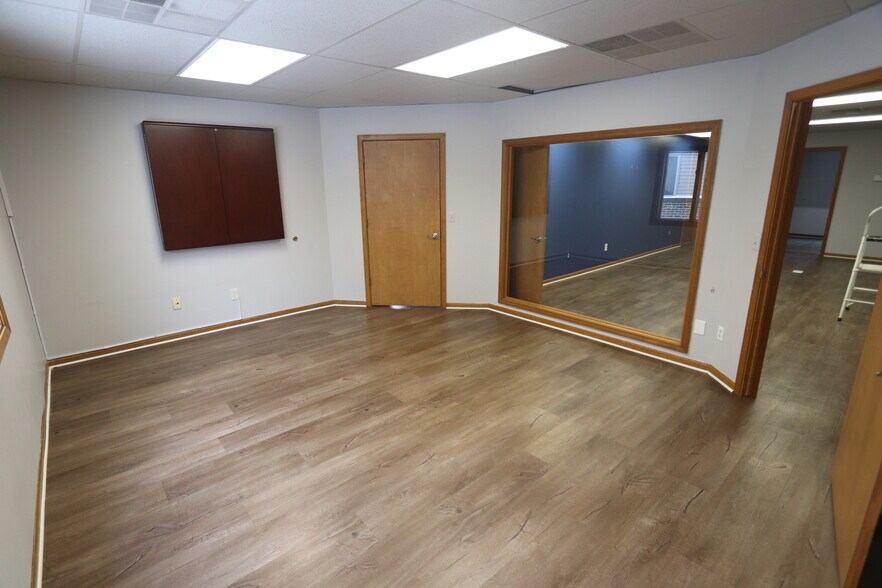 More Photos Of 3471 E Grand River Ave, Howell Office For Lease