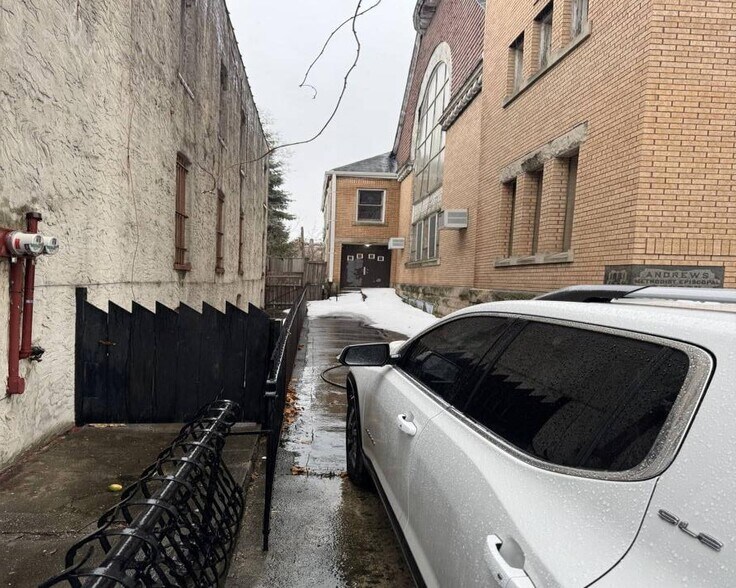 More Photos Of 91 Richmond St, Brooklyn Religious Facility For Sale