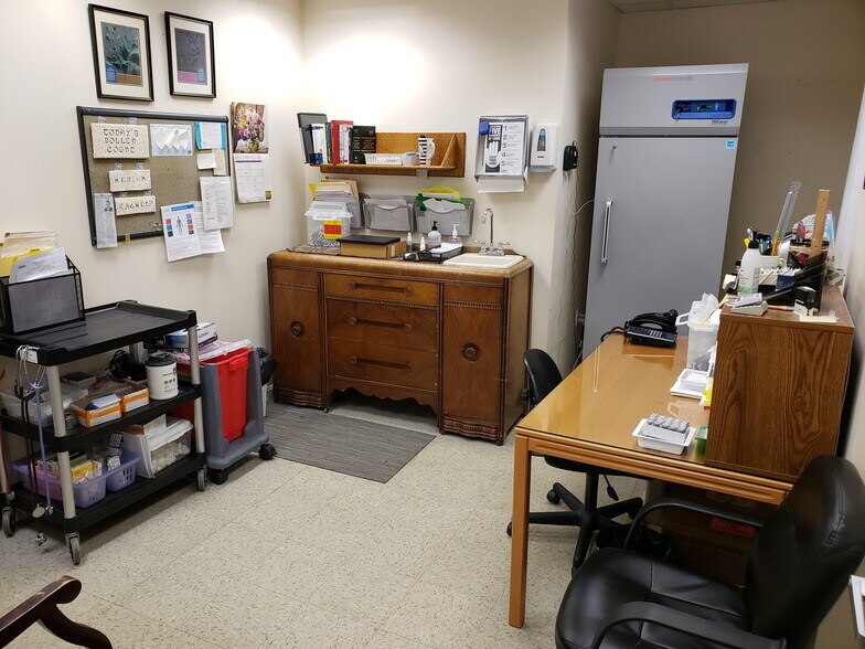 More Photos Of 1029 Liberty St, Franklin Medical For Lease