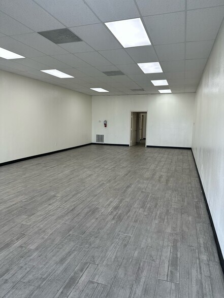 More Photos Of 2401 Pecan, McAllen Unknown For Lease