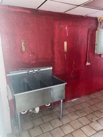 More Photos Of 428 US Highway 27, Moore Haven General Retail For Lease