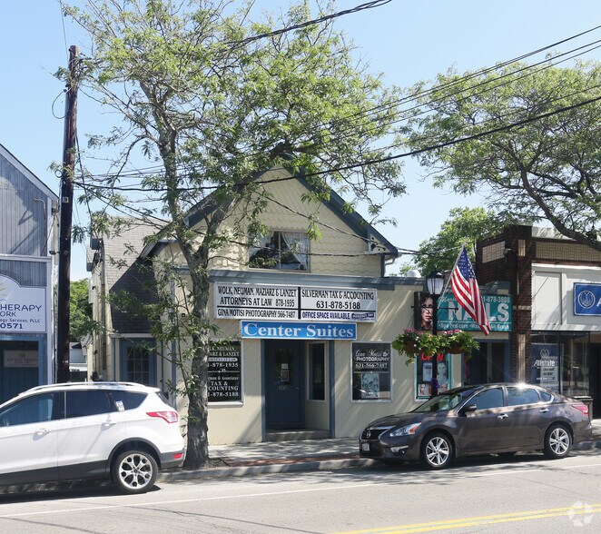 Primary Photo Of 371-373 Main St, Center Moriches Coworking Space