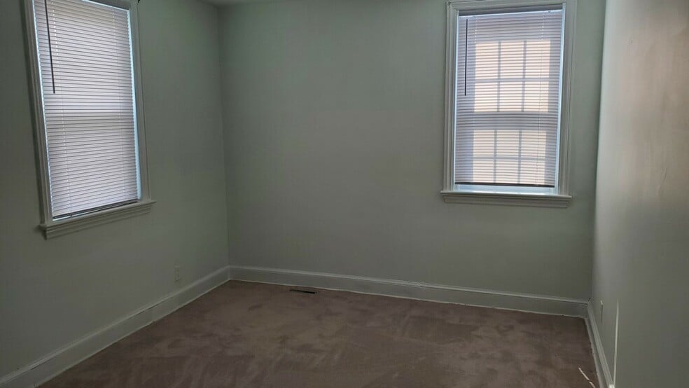 More Photos Of 5 Winston Ave, Wilmington Apartments For Sale