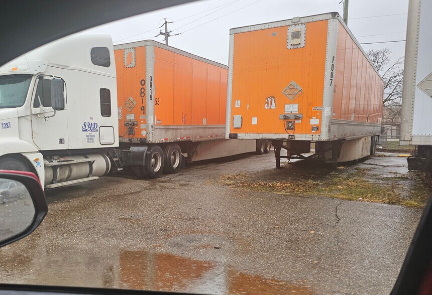 More Photos Of 1038 Triplett Blvd, Akron Manufacturing For Sale