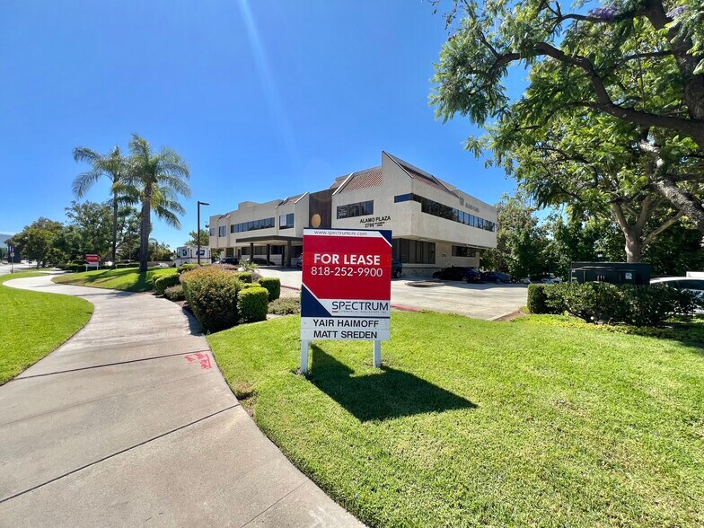 Primary Photo Of 2796 Sycamore Dr, Simi Valley Medical For Lease