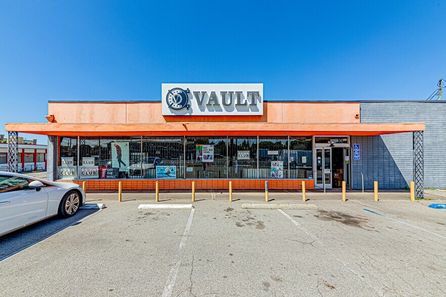 Primary Photo Of 333 S Brookhurst Rd, Fullerton Freestanding For Sale