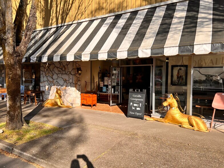 More Photos Of 233 SW 2nd St, Corvallis Storefront For Sale