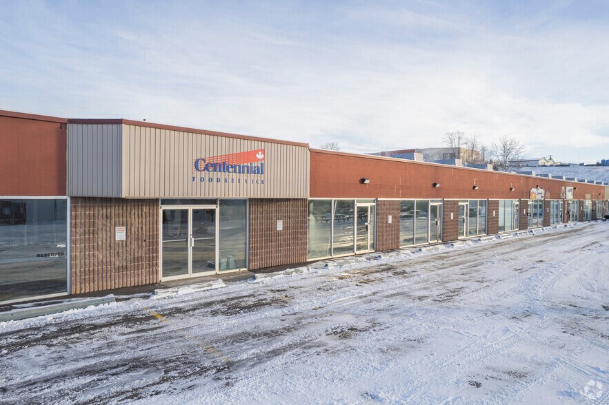 More Photos Of 4412 Manilla Rd SE, Calgary Showroom For Lease