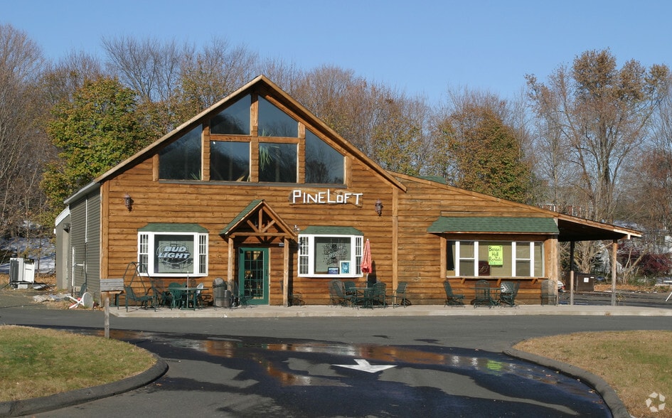 More Photos Of 1474 Wilbur Cross Hwy, Berlin Restaurant For Sale