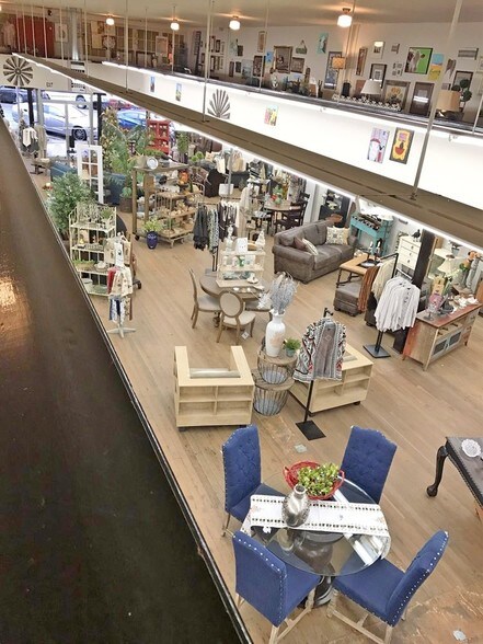 More Photos Of 421-423 D St, Marysville Storefront Retail Residential For Sale