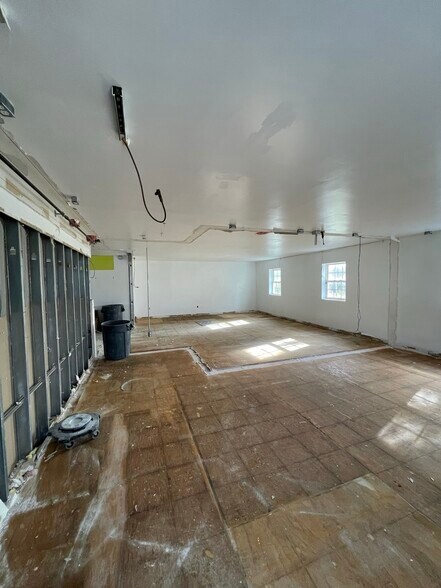 More Photos Of 655 Riverside St, Portland Warehouse For Lease