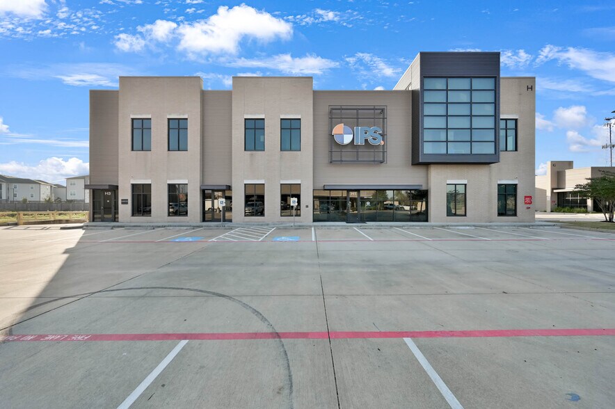 More Photos Of 24527 Gosling Rd, Spring Flex For Lease