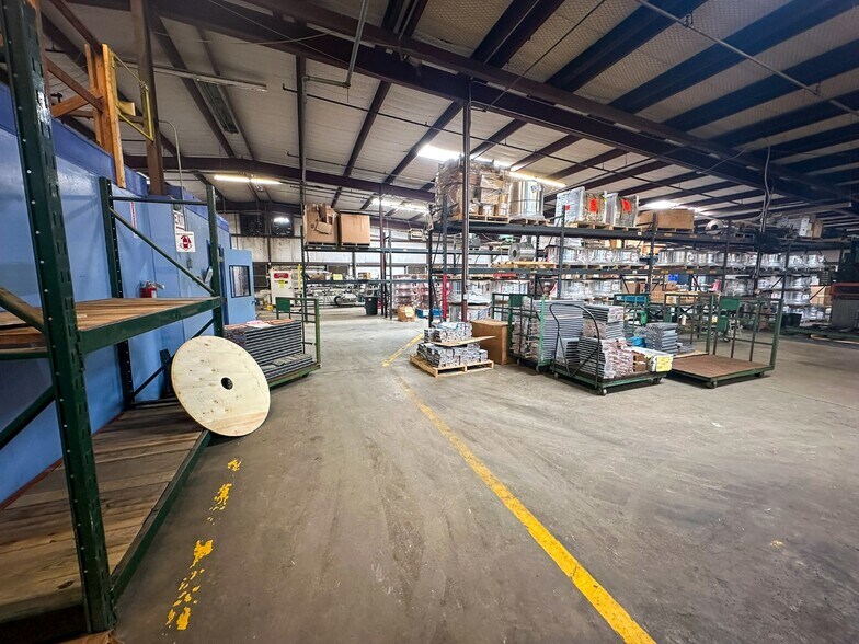 More Photos Of 101 Anvil St, Jacksonville Warehouse For Sale