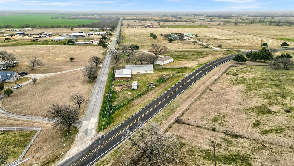 More Photos Of FM 902 and Cobler Road, Collinsville Light Distribution For Lease