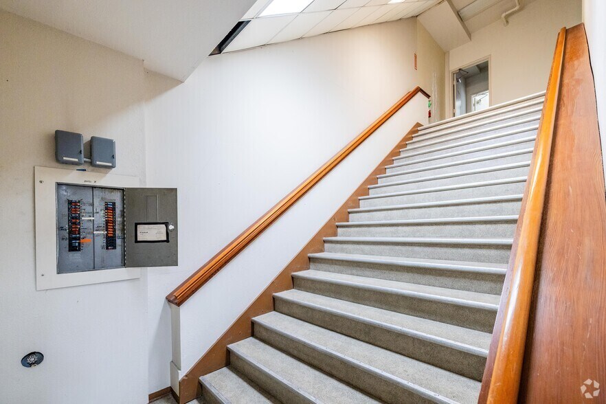 More Photos Of 217 Harbour Way, Richmond Warehouse For Sale