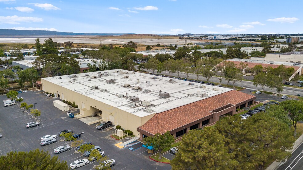 More Photos Of 3400-3450 W Warren Ave, Fremont Warehouse For Sale