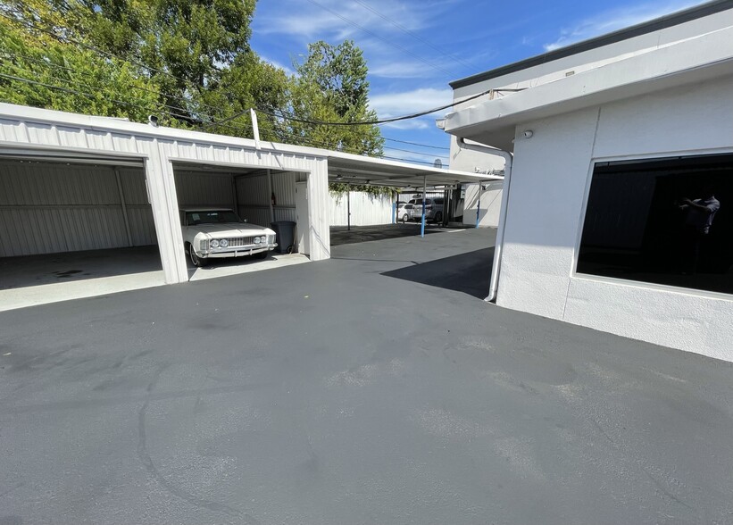 More Photos Of 5712 Southwest Fwy, Houston Auto Dealership For Lease