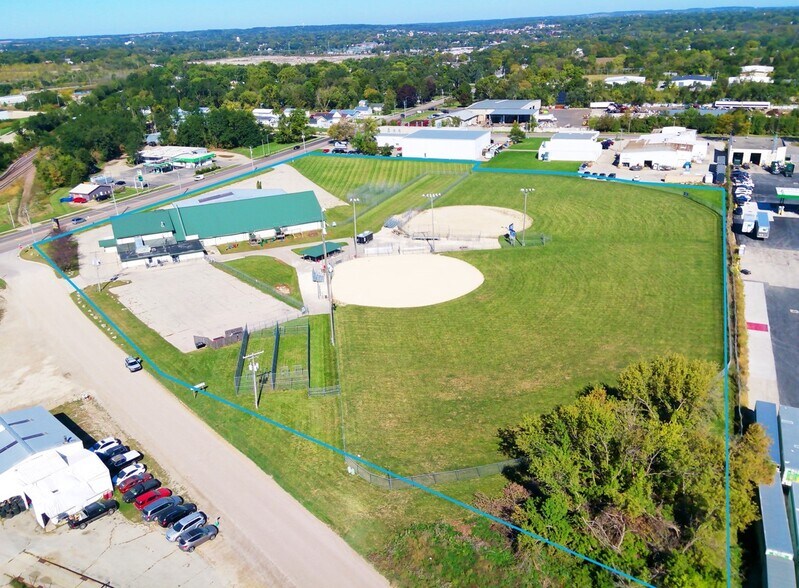 More Photos Of 1901 Beloit Ave, Janesville Bar For Lease