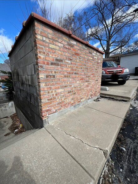 More Photos Of 10019 S Western Ave, Chicago General Retail For Sale