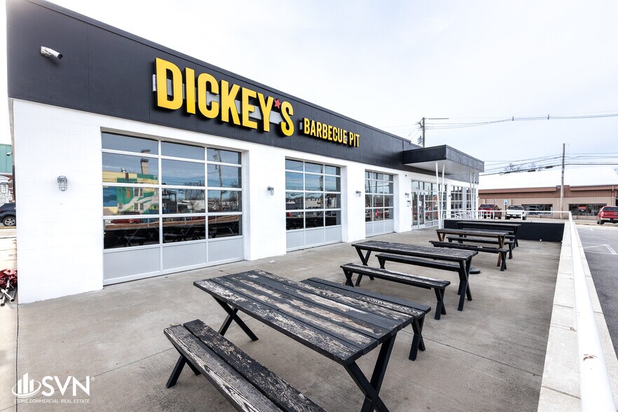 More Photos Of 10318 Taylorsville Rd, Louisville Fast Food For Lease