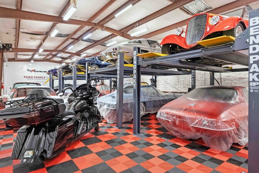 More Photos Of 180 Artists Ave, Englewood Warehouse For Sale