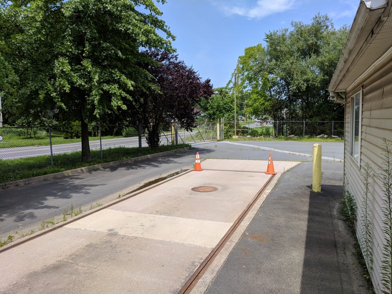 More Photos Of 1106 River Rd, New Windsor Township Warehouse For Sale