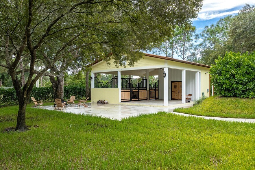 More Photos Of 21531 N River Rd, Alva Specialty For Sale