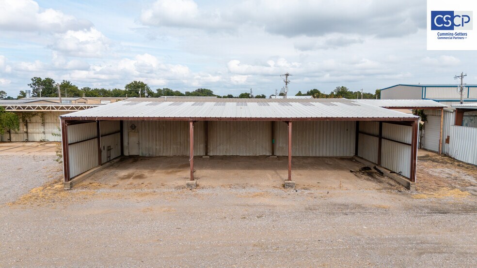 More Photos Of 1175 State Hwy 19, Chickasha Manufacturing For Lease