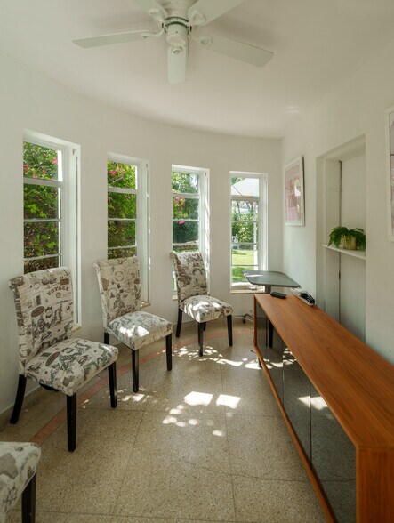 More Photos Of 701 Hollywood Blvd, Hollywood Apartments For Sale