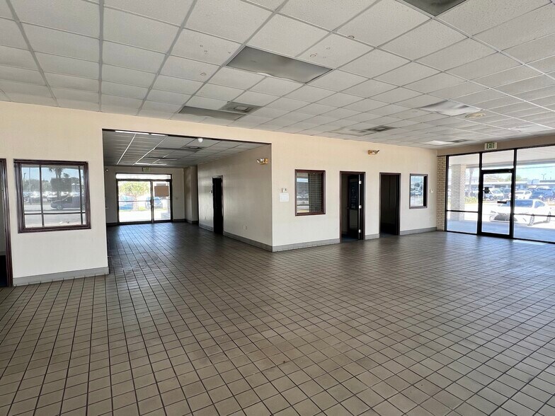 More Photos Of , Panama City General Retail For Sale