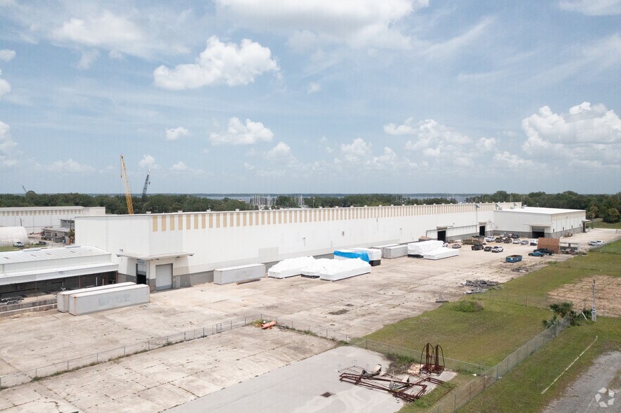 More Photos Of 4035A Reynolds Blvd, Green Cove Springs Manufacturing For Lease