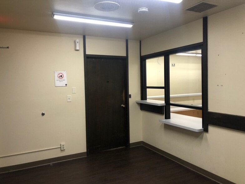 More Photos Of 3727 N 1st St, Fresno Medical For Sale