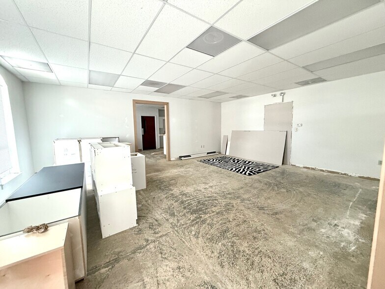 More Photos Of 624 S Prince St, Lancaster Flex For Sale