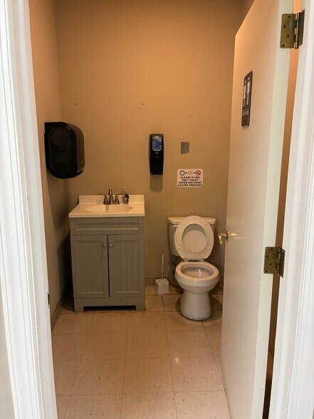 More Photos Of 1134 N Road St, Elizabeth City Medical For Lease