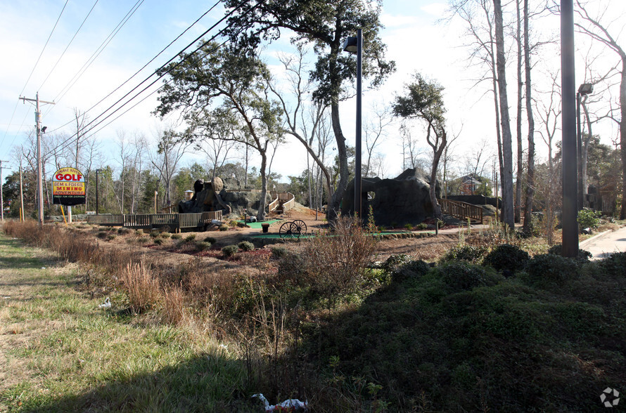 Primary Photo Of 4827 S Kings Hwy, Myrtle Beach Amusement Park For Sale