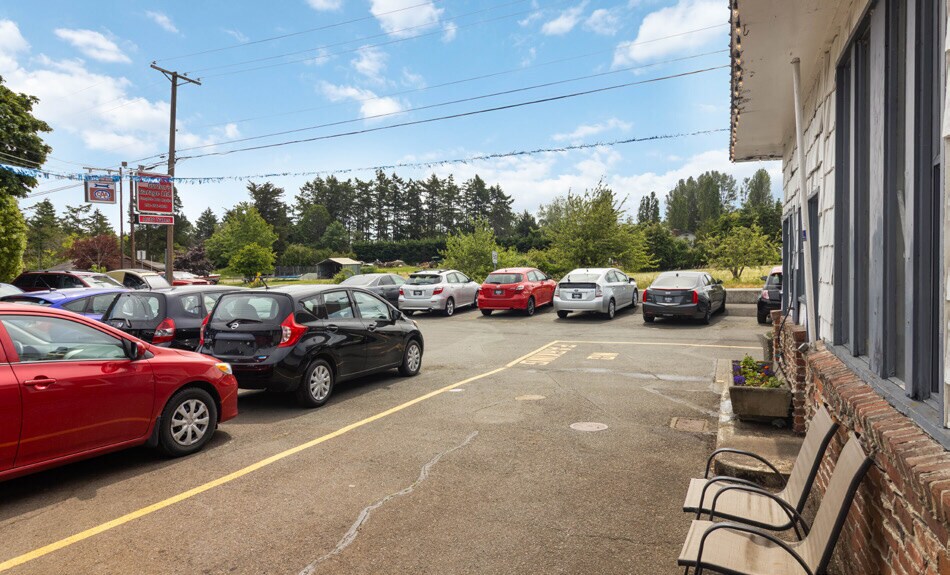 More Photos Of 9139 E Saanich Rd, North Saanich Auto Dealership For Sale