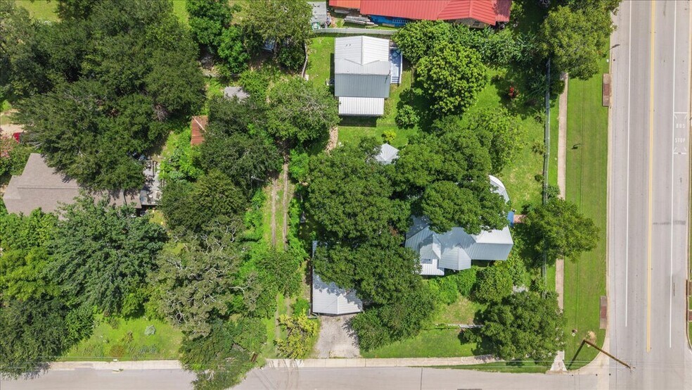More Photos Of 702 E Main St, Round Rock Office Residential For Sale