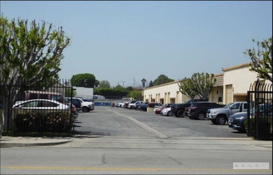 More Photos Of 12455 Branford St, Pacoima Warehouse For Lease