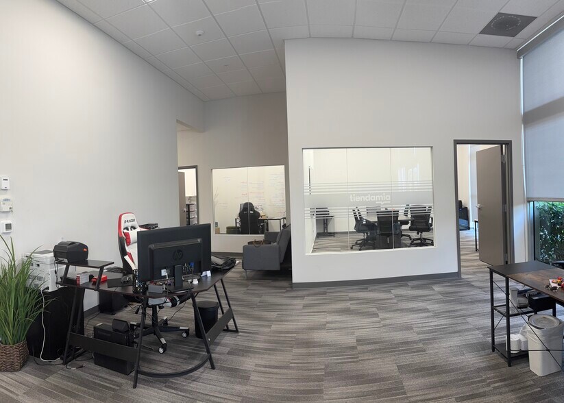 More Photos Of 8404 NW 90th St, Miami Warehouse For Lease