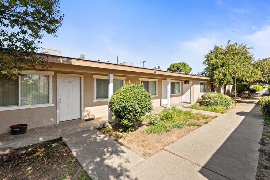 More Photos Of 202-228 W Dakota Ave, Fresno Apartments For Sale