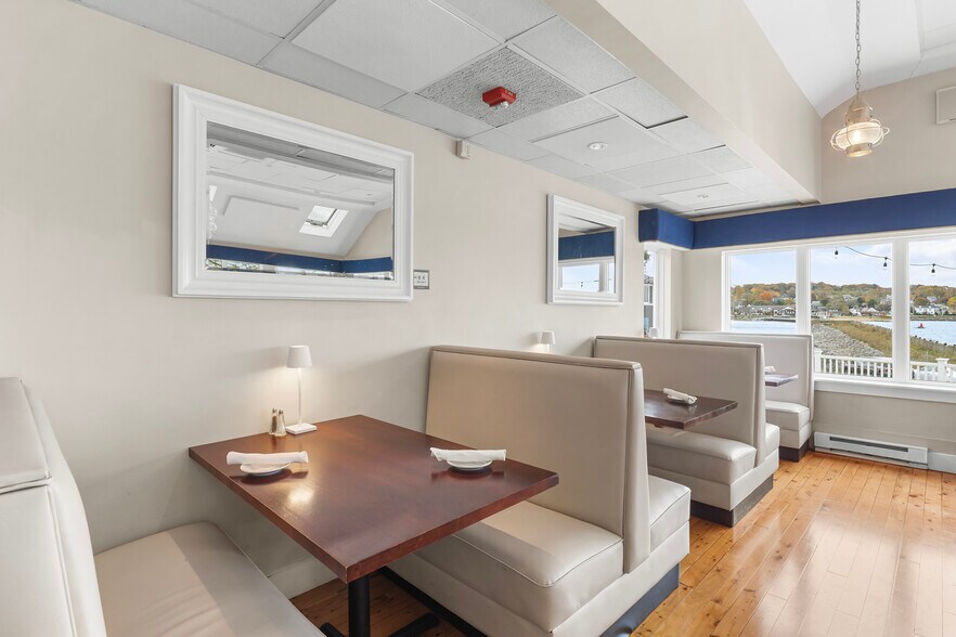 More Photos Of 15 Point Rd, Portsmouth Restaurant For Sale