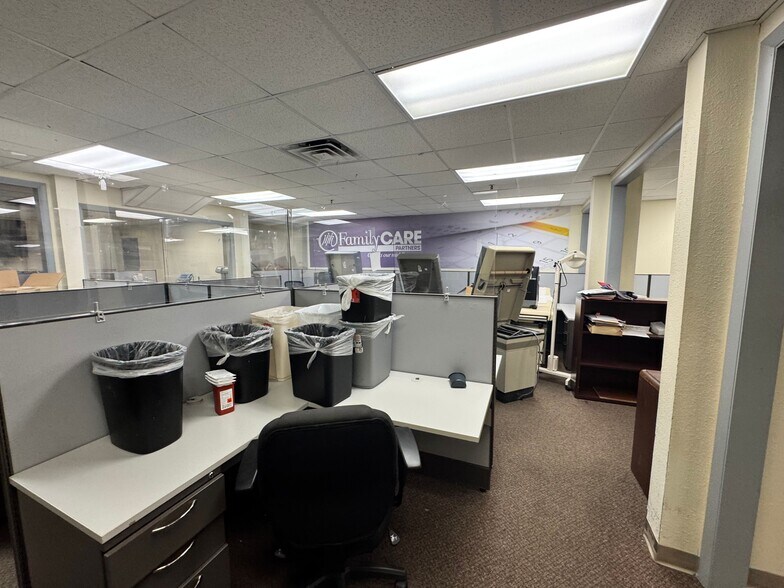 More Photos Of 1215 Dunn Ave, Jacksonville Medical For Lease