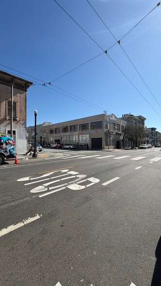 More Photos Of 3258 17th St, San Francisco Storefront Retail Residential For Lease