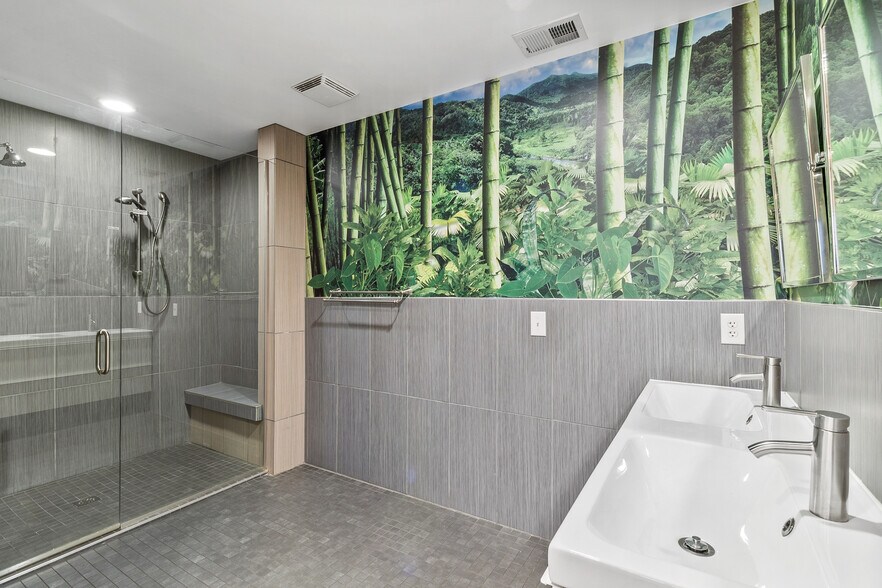 More Photos Of 2721 W Holden Pl, Denver Office For Sale