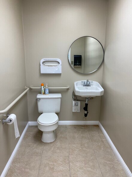 More Photos Of 12260-12268 Ventura Blvd, Studio City Storefront Retail Office For Lease