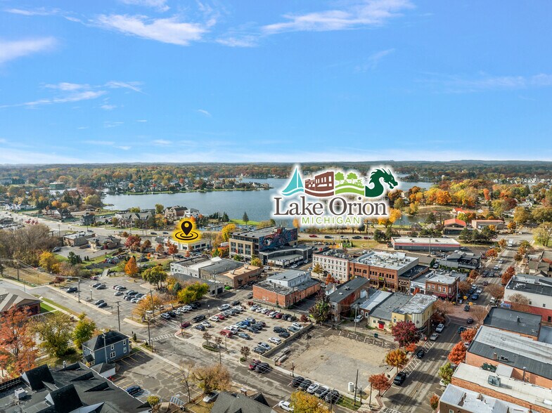 More Photos Of 146 S Broadway St, Lake Orion Storefront Retail Office For Lease