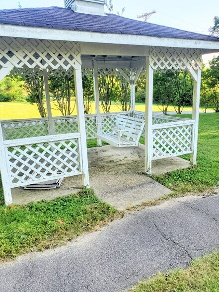 More Photos Of 1104 Old Charlotte Rd, White Bluff Assisted Living For Lease